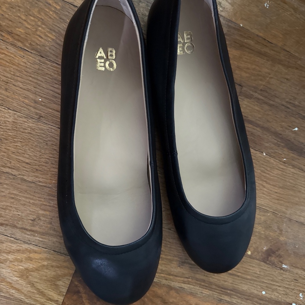 ABEO black leather Promenade Flat